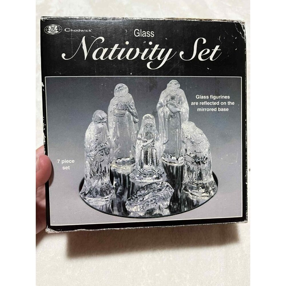 Glass Nativity Set -6 Figurines on a Mirror Base-‎ 7 Christmas Chadwick